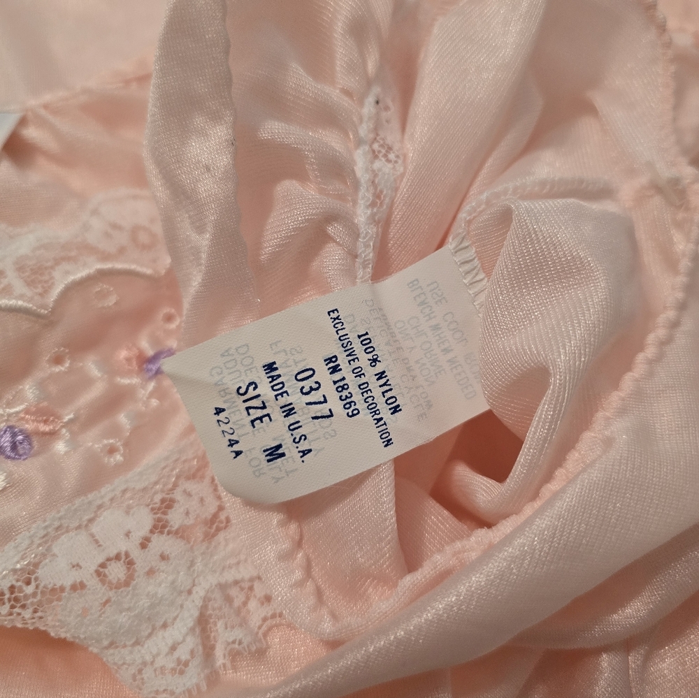Vandemere NWT Vintage Light Pink Nightgown Women's Size Medium - Picture 9 of 11